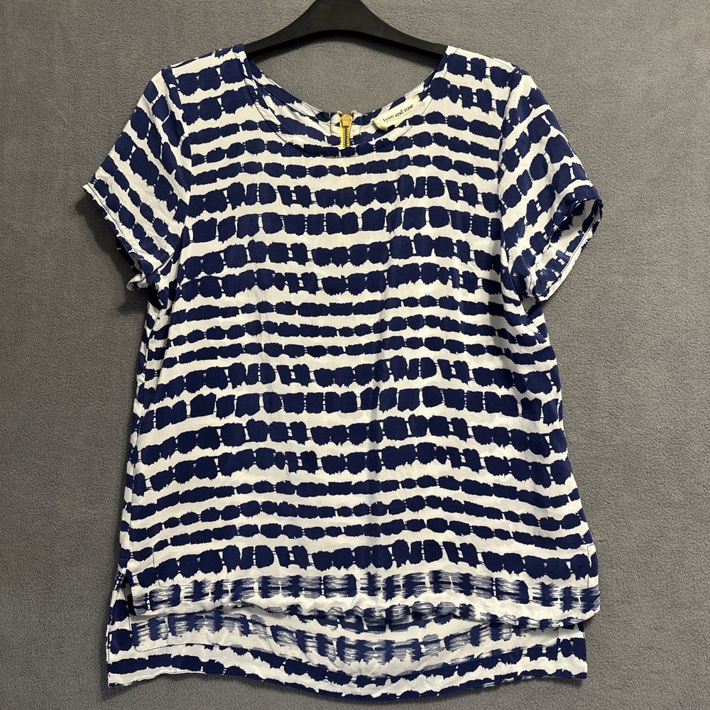 Anthropologie Fynn and Rose 100% Silk Top Geometric Print Size M Blue Office